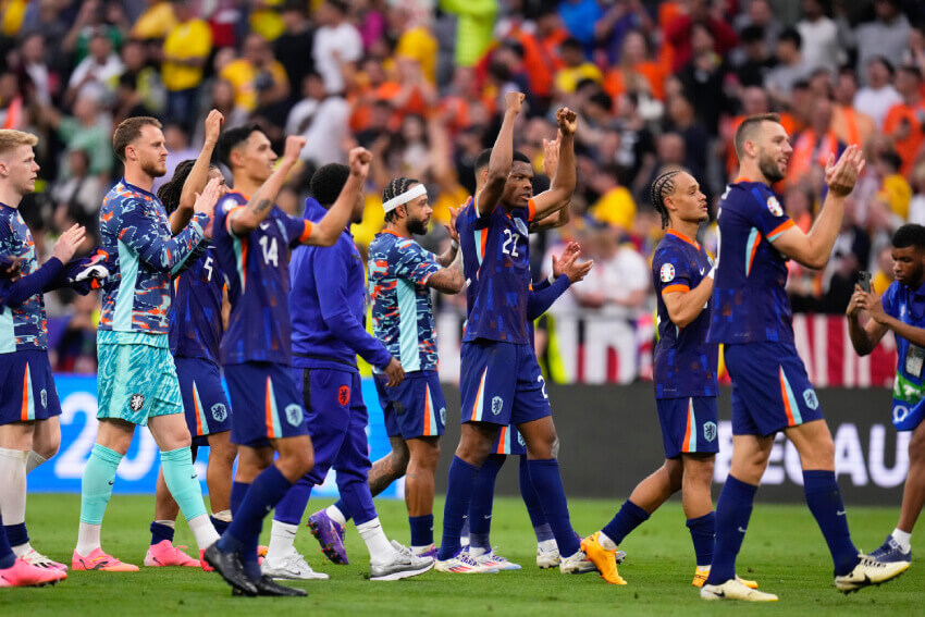 Netherlands players celebrate EURO2024